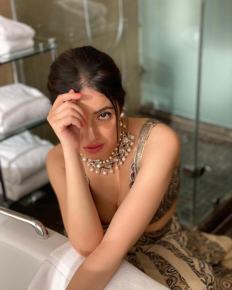 divya-khossla-hot-photos